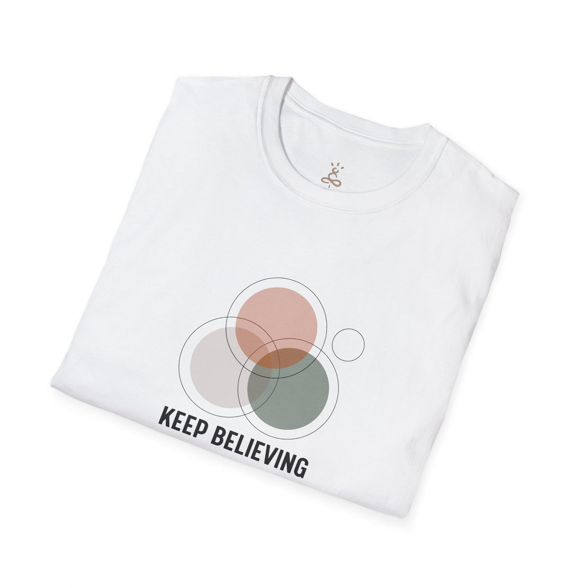 Camiseta Minimalista Sigue Creyendo
