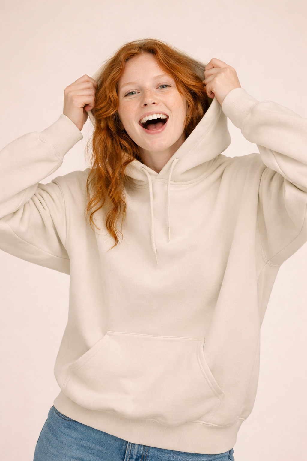 Sudadera con capucha de color liso